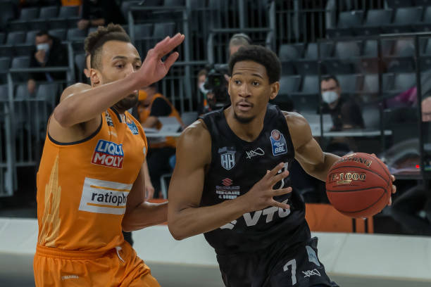 色的表现吸 色的表现吸